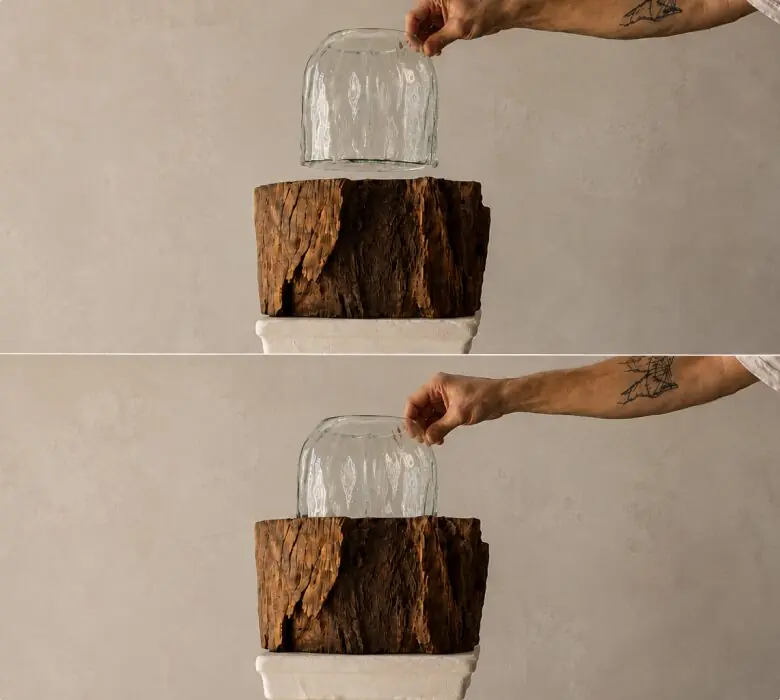 Pieza de la Serie Tronco, con el vidrio separado y encastrado en la madera.